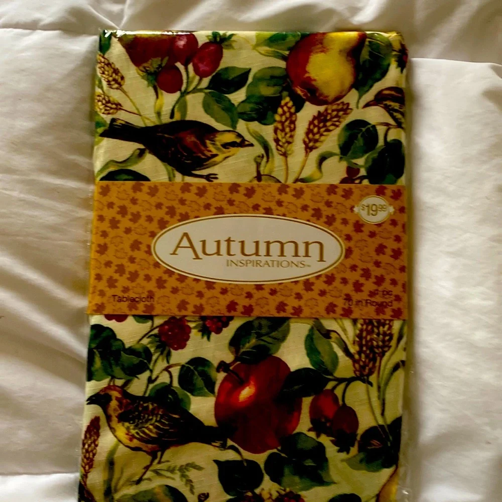 Autumn Tablecoth - Picture 1 of 3